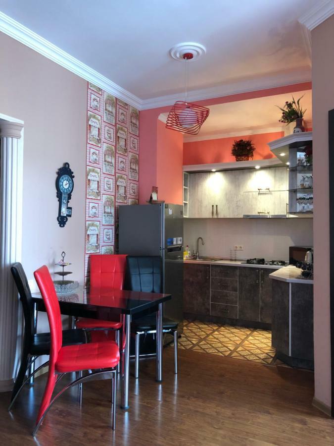 Apartment Gio บาทูมิ ภายนอก รูปภาพ